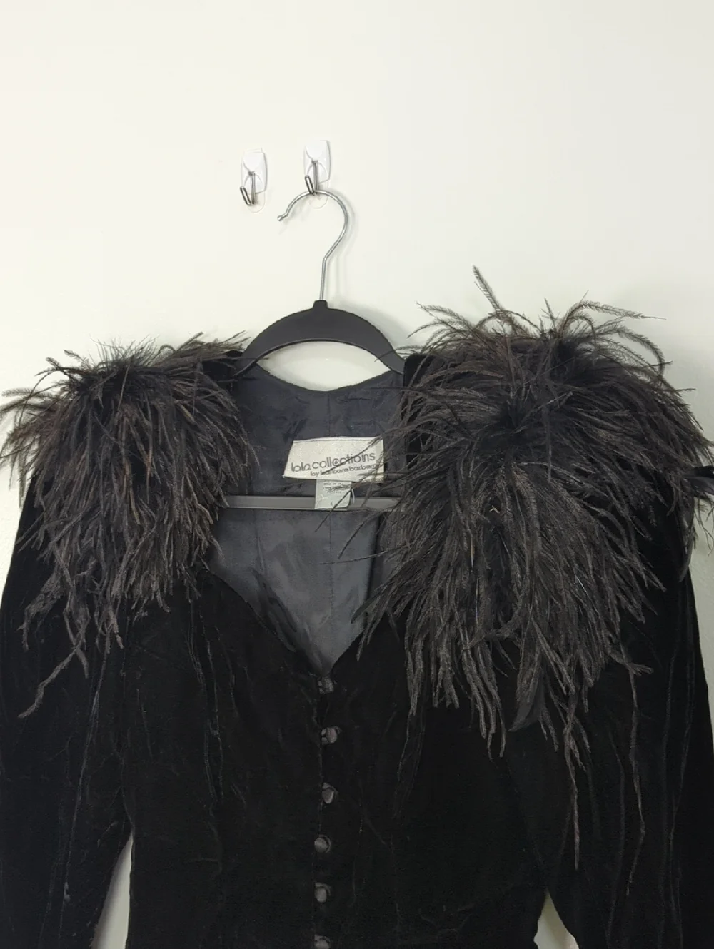 Vintage b.b. collections Dramatic Black Velvet & Ostrich Feather Jacket Size 6 - Picture 2 of 10